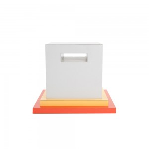 Mesita auxiliar Cream de diseño moderno y exclusivo de Memphis.