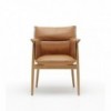 Silla E005 Embrace Chair en piel de Carl Hansen and Son. Sillas nordicas.