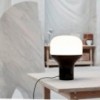 Lámpara sobremesa Delux elegante y perfecta para interiores de Martinelli Luce.