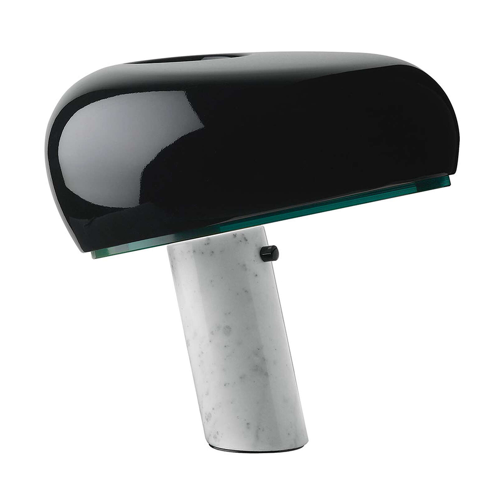 Lámpara mesa de marmol Snoopy de Flos Iluminación. Lámpara de diseño novedoso.