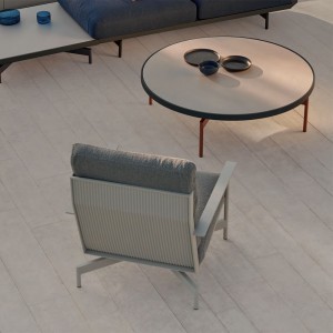 Butaca de exterior Onde de Gandia Blasco. Muebles de diseño para terraza.