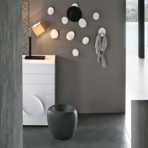 Percheros Ivy de Tonin casa. Muebles modernos de hogar.