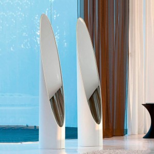 Espejo Kolonaky de Tonin casa. Muebles modernos de hogar.