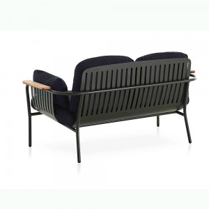 Sofá 2 plazas Capa de Gandia Blasco. Muebles de diseño moderno para exterior.