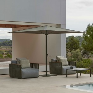 Mesa baja Bosc de Gandia Blasco. Diseño moderno para jardines y terrazas.