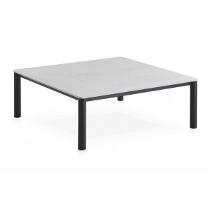 Mesa baja Bosc de Gandia Blasco. Diseño moderno para jardines y terrazas.