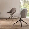 Sillón Zelda de Ozzio design. Estructura en metal y tapizado en piel, ecopiel o terciopelo.