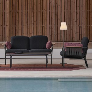 Mesa baja Capa de Gandia Blasco. Muebles de diseño moderno para exterior.