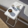 Mesa auxiliar Flat de Gandia Blasco. Mesa de diseño moderno para exterior.