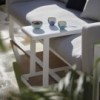 Mesa auxiliar Flat de Gandia Blasco. Mesa de diseño moderno para exterior.