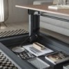 Mesa elevable Metrino de Ozzio. Mobiliario de diseño.