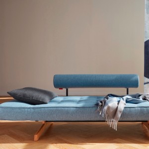 Sofá cama individual Ghia Wood de diseño para oficina de Innovation Living.