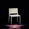 Silla termoplástico Lizz de Kartell. Diseño original simple y elegante.