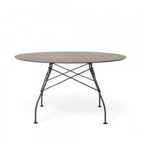 Mesa Glossy Outdoor de Kartell. Diseño moderno ideal para exteriores.