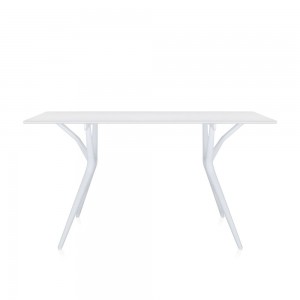 Mesa rectangular Spoon de Kartell de estructura de polipropileno teñido.