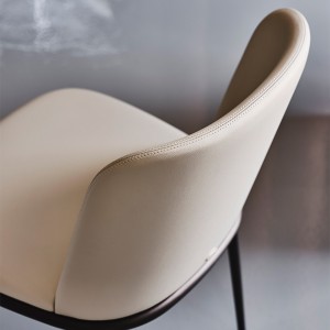 Silla Magda ML de Cattelan Italia. Silla con brazos. Sillas de comedor.