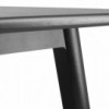 Mesa Tran Tran de B-Line.  Mesas, sillas, poufs de exterior e interior.