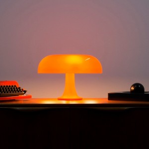 Nessino de Artemide. Tienda online de lámparas modernas en sobremesa.