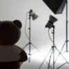 Lámpara sobremesa Toy Kartell de Oso Moschino ideal para dormitorios.