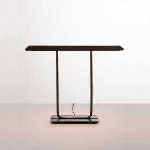 Lámpara sobremesa Tempio Artemide. Diseño moderno y elegante con calidez.