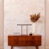 Lámpara sobremesa Tempio Artemide. Diseño moderno y elegante con calidez.