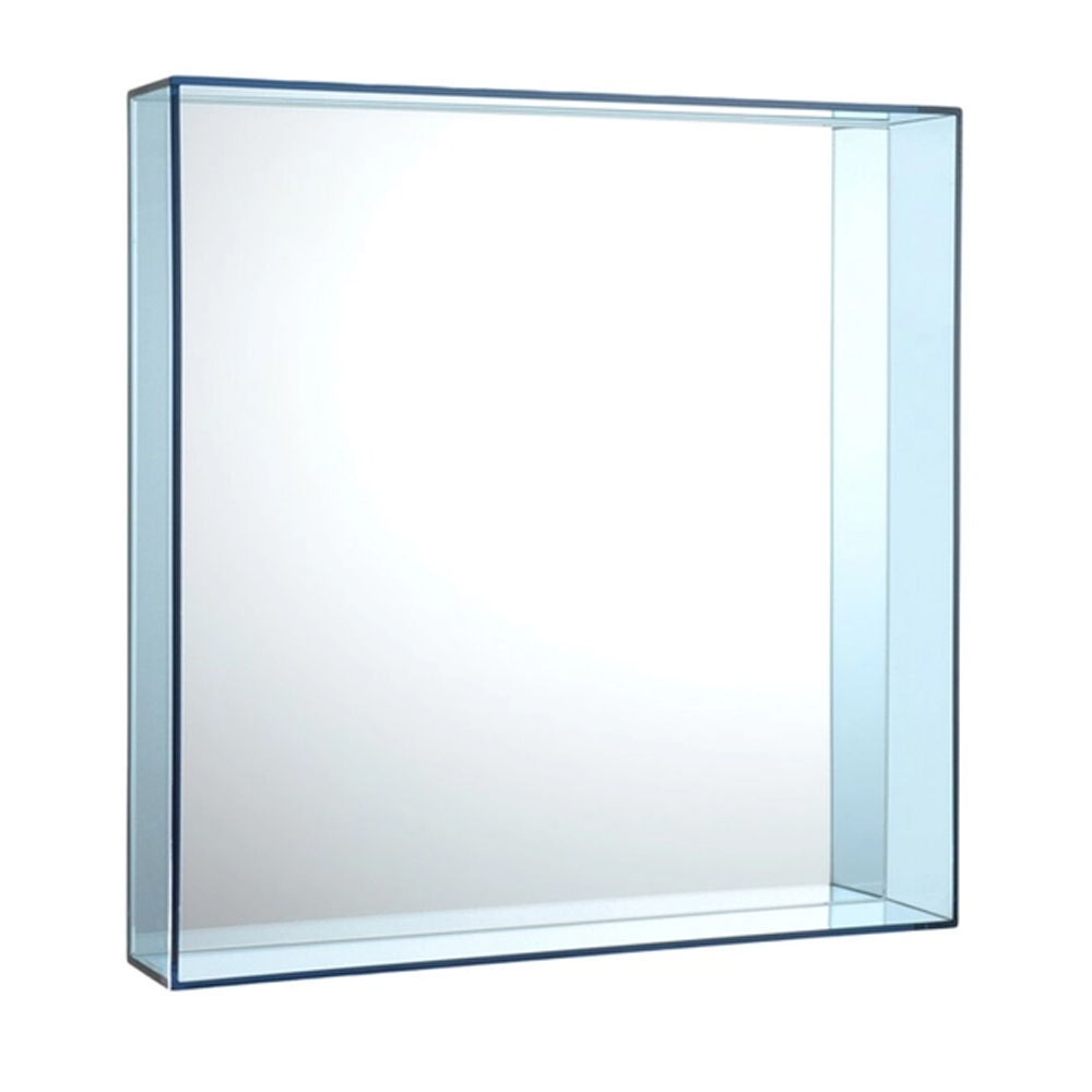 Espejo Only pared Me Kartell. Complemento para interior de calidad italiana.