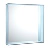 Espejo Only pared Me Kartell. Complemento para interior de calidad italiana.