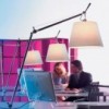 Tolomeo Mega LED sobremesa de Artemide. Tienda online de lámparas modernas.