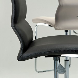 Taburete Victor X de Cattelan Italia. Muebles modernos italianos. Taburetes giratorios.