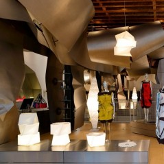 Lámpara pie Minomushi floor Artemide