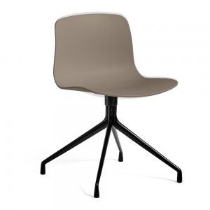 Silla AAC 10 de acero y polipropileno de Hay ideal para espacios modernos.