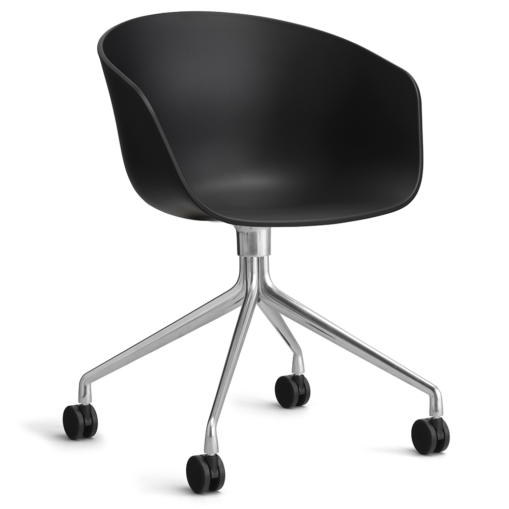 Silla nórdica de acero y polipropileno AAC 24 de Hay ideal para espacios modernos.