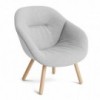 Butaca AAL 82 tapizado Soft de Hay para interiores, estilo nórdico y asiento tapizado.