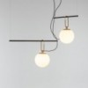Lámpara de suspensión NH S3 2 arms Artemide con un diseño moderno y elegante.