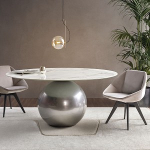 Silla Stone con patas de madera de Bonaldo. Diseño italiano moderno.