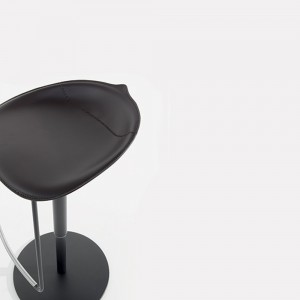 Taburete Tab Cuero de Bonaldo. Sillas modernas. Mobiliario de diseño.