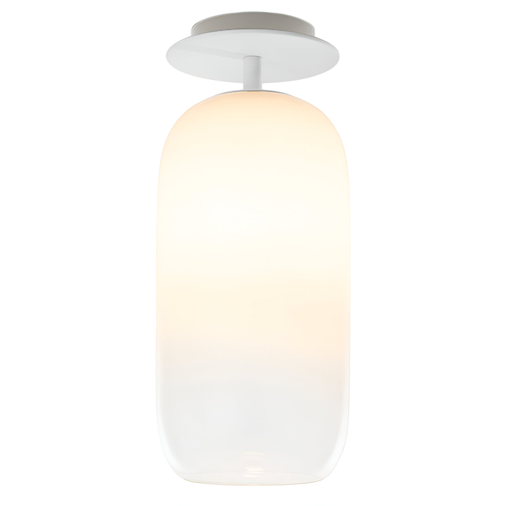 Lámpara techo Gople de Artemide con un diseño moderno y sofisticado.