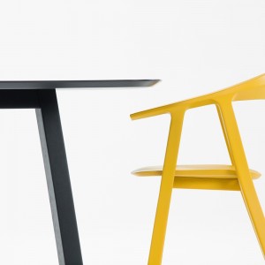 Mesa de comedor Rhomb de Prostoria. Mesa diseño de madera.