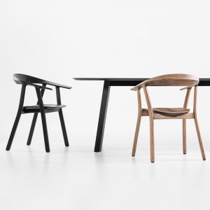 Mesa de comedor Rhomb de Prostoria. Mesa diseño de madera.