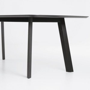 Mesa de comedor Rhomb de Prostoria. Mesa diseño de madera.