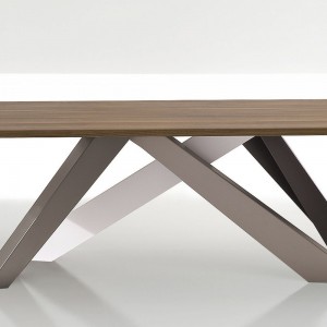 Mesa Big Table fija madera de Bonaldo. Mobiliario de diseño italiano.