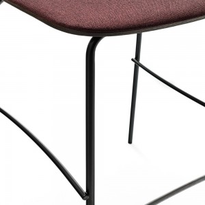 Taburete Terra metal Omelette ed. Taburete bar o cocina ideal para interiores.