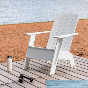 Butaca Adirondack Flat de Loll Designs. Productos hechos con material reciclado.