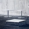 Mesa auxiliar Hello para salón de Softline. Mesas auxiliares de diseño.