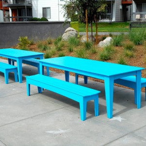 Banco Alfresco de Loll Designs. Productos hechos con material reciclado.