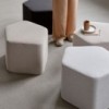 Pouf Lake de diseño nórdico Softline. Poufs modulares para hogar y contract.
