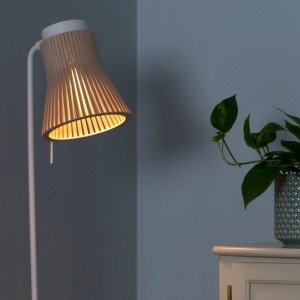 Lampara de pie moderna Secto Petite 4610