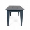 Mesa de comedor Alfresco de Loll Designs. Productos hechos con material reciclado.