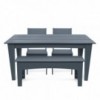 Mesa de comedor Alfresco de Loll Designs. Productos hechos con material reciclado.