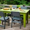 Mesa de comedor Alfresco de Loll Designs. Productos hechos con material reciclado.